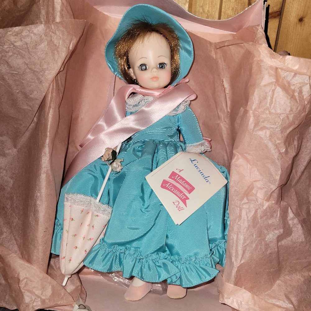 Vintage Madame Alexander Lucinda Doll  In Original Box